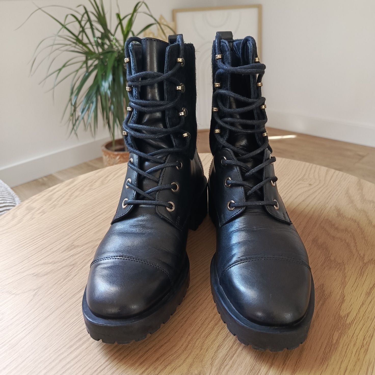 Buty trapery Massimo Dutti