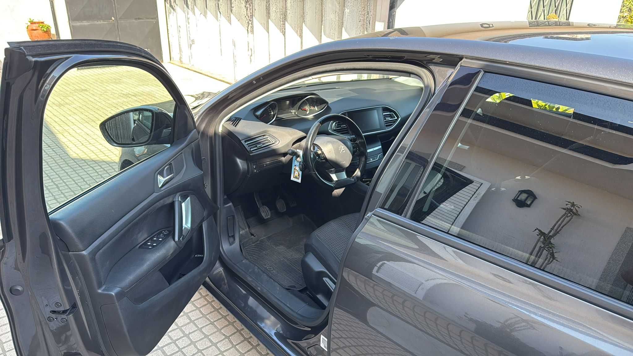 Peugeot 308 1.6 HDi - 12/2017