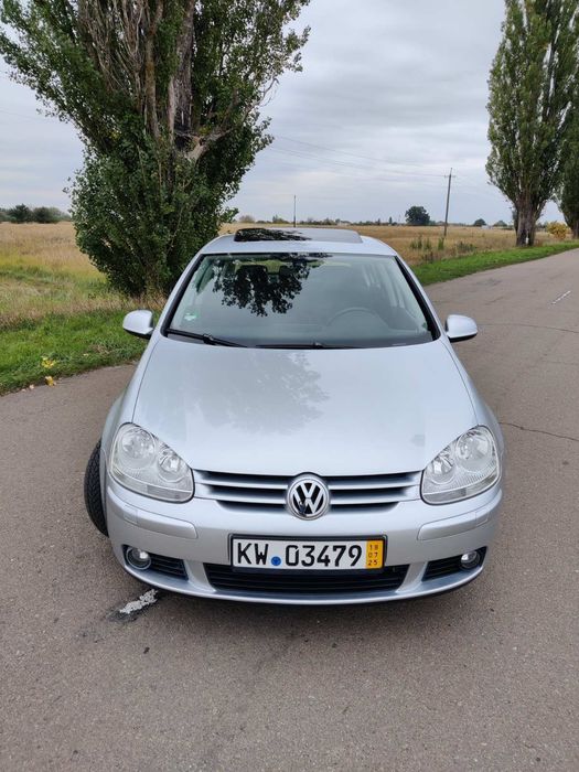 Volkswagen Golf 5. 1,6 mpi