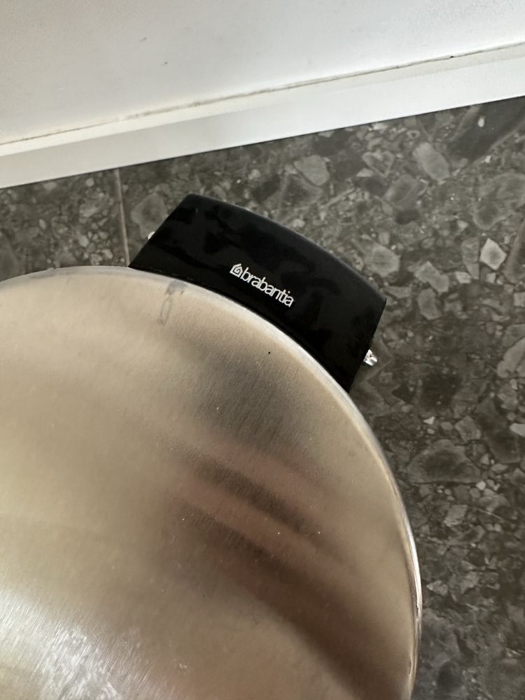 Brabantia Kosz pedałowy 5 l srebny
