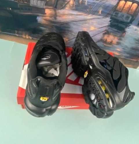 Buty Trampk Nike Air Max TN Black R.39