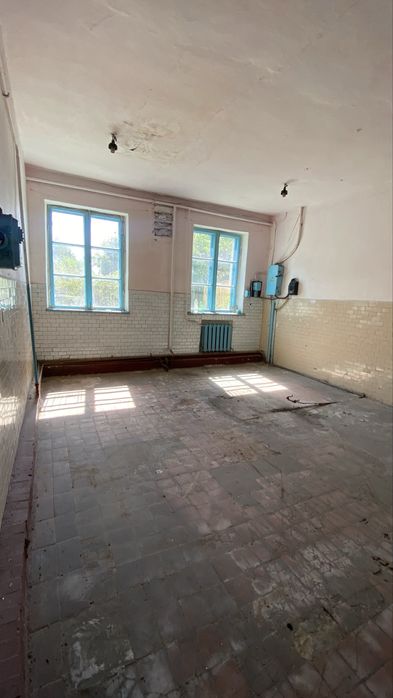 Продаж комерційних будівель у Вороновиці