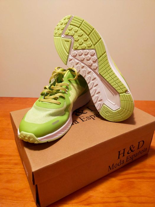 Sapatilhas/calçado Novo tam. 37