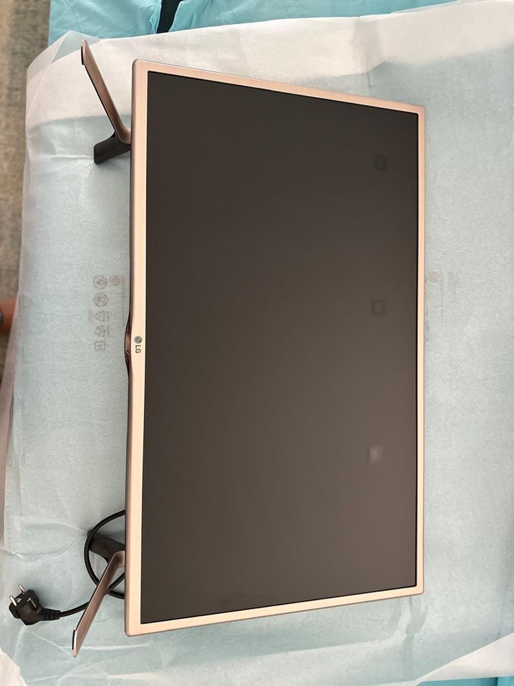 32” LG LED TV with Freeview