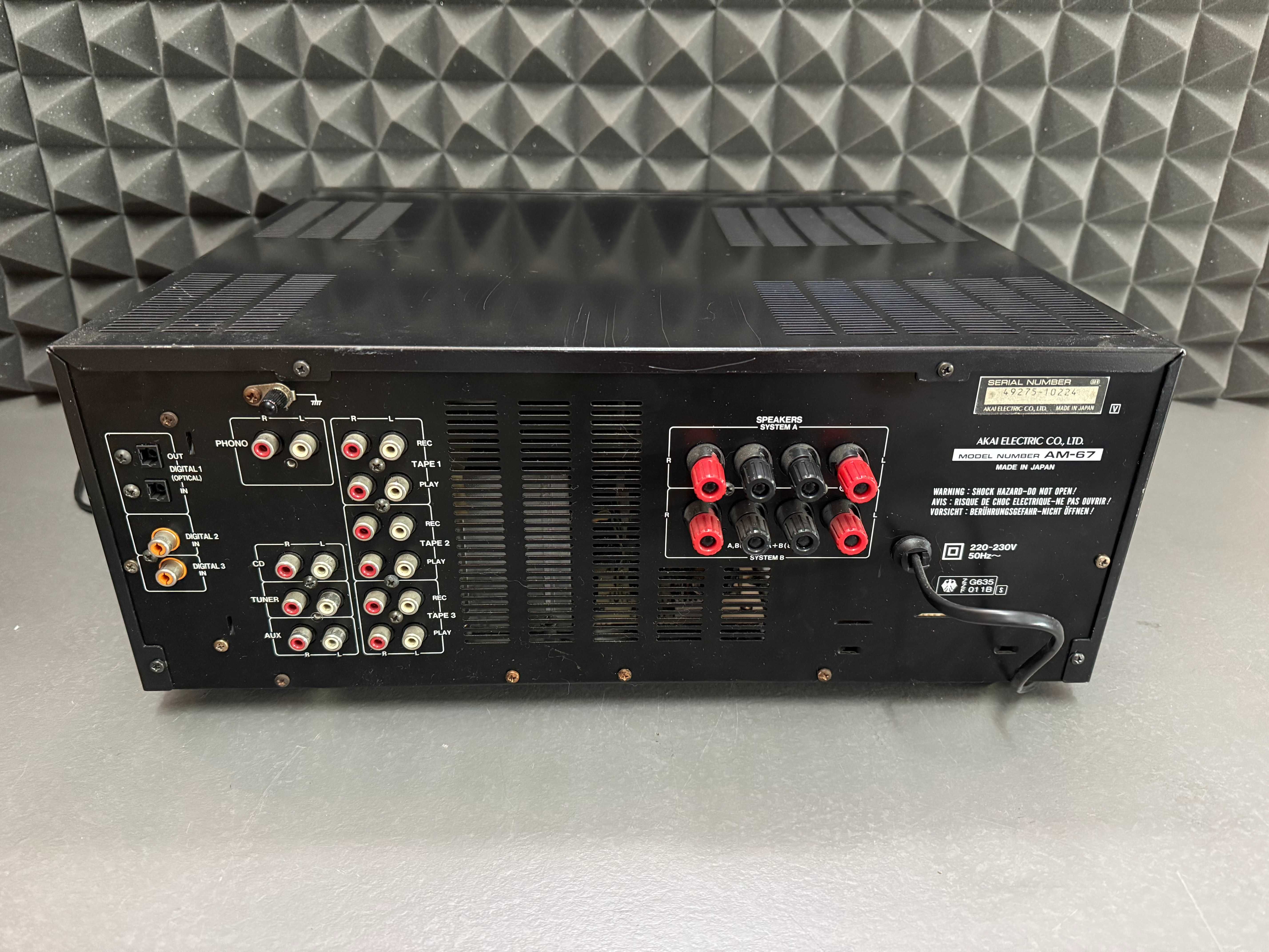Wzmacniacz AKAI AM-67 (DAC, 2x 110W)