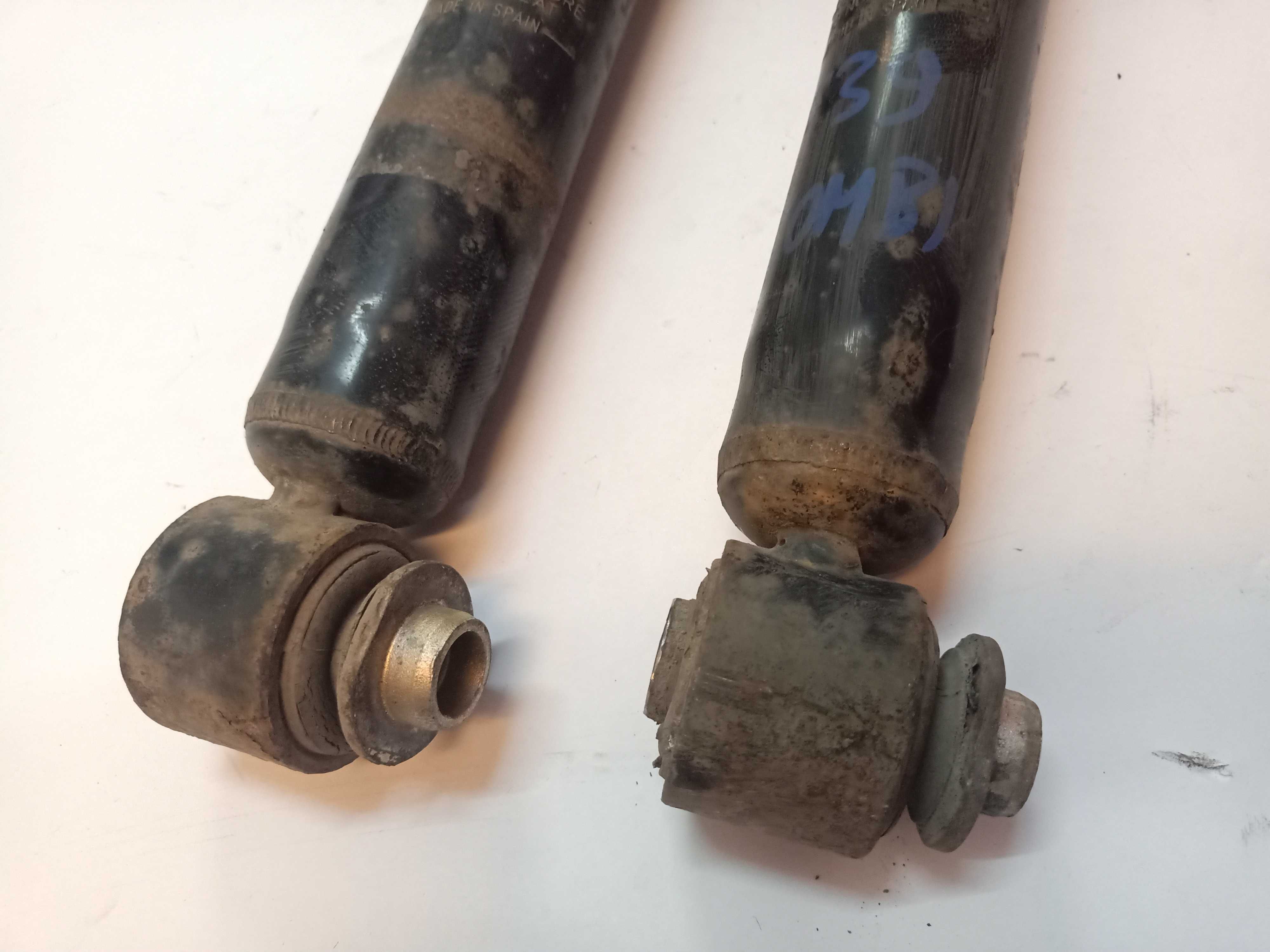 BMW E39 Amortyzatory Tył Touring kombi KOMPLET