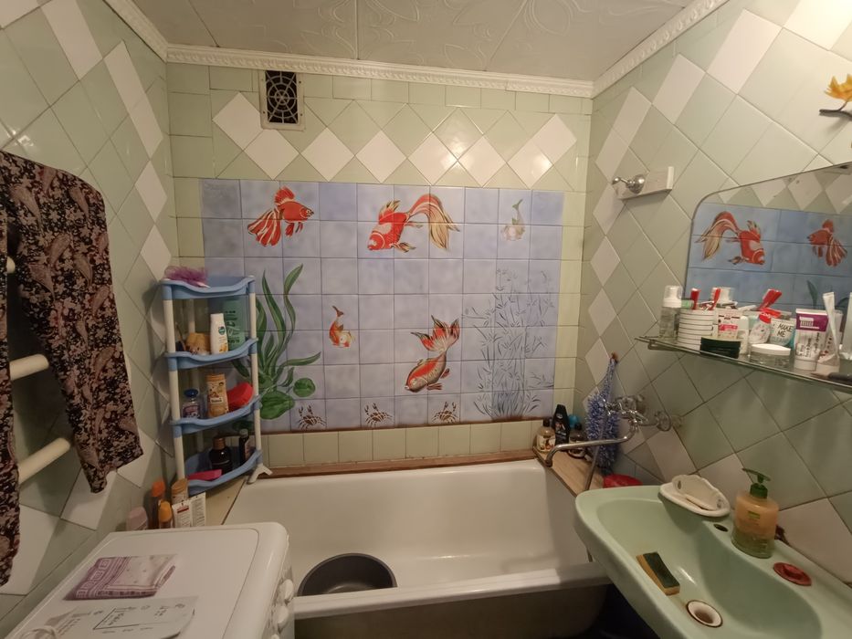 Продам двухкомнатную квартиру в Корабельном (р-н 1 школы)