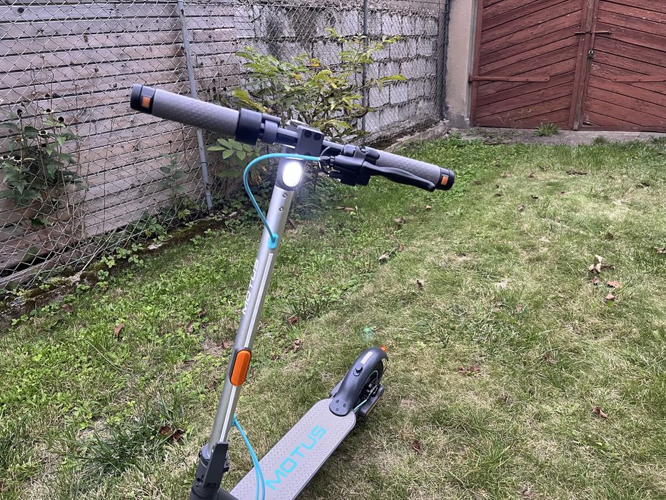 Hulajnoga elektryczna Motus Scooty 10 gen 6