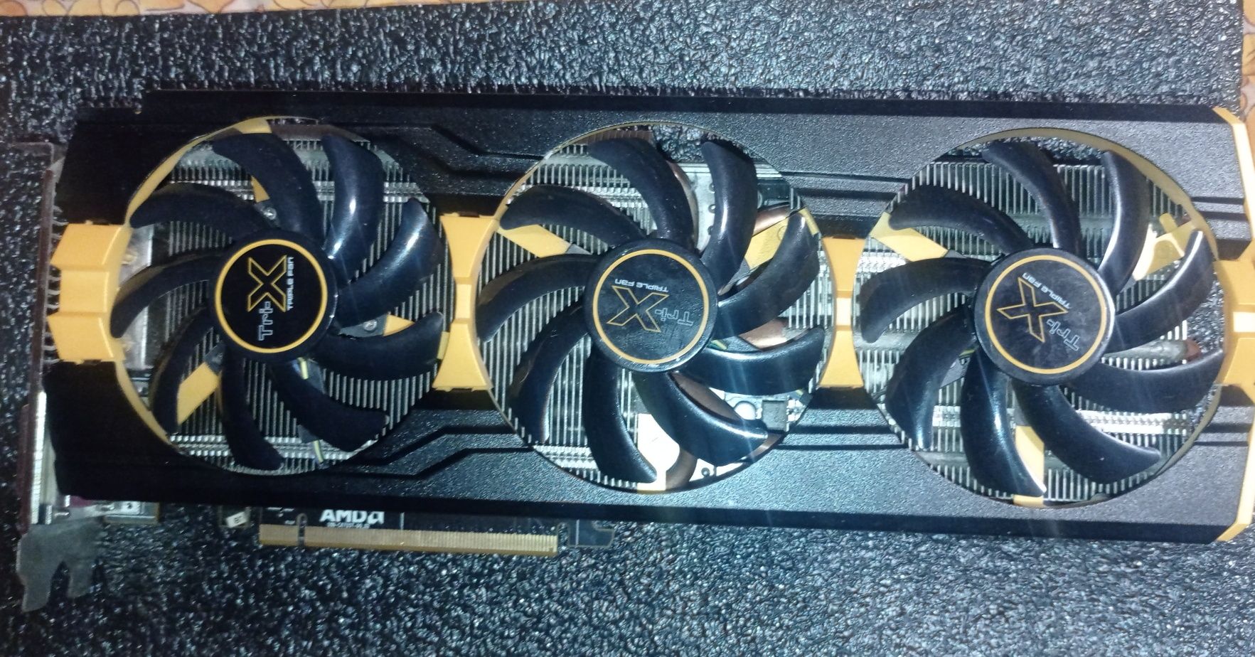 Продам R9 290x 4gb