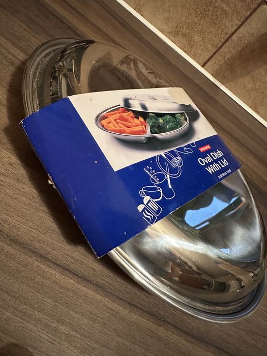 Metalowe naczynie nowe owal