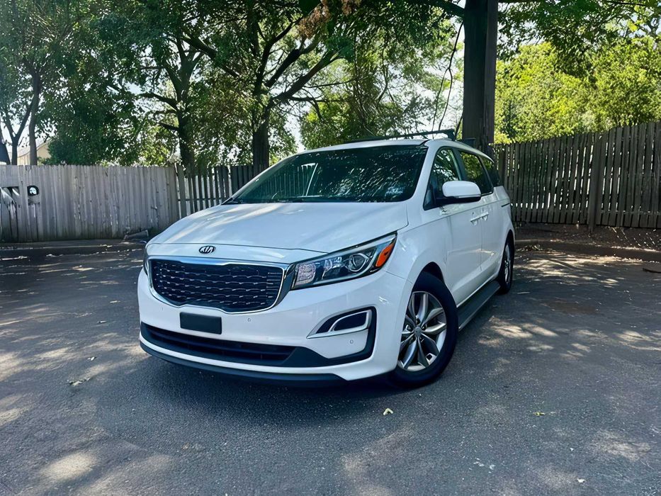 Kia Sedona      2019