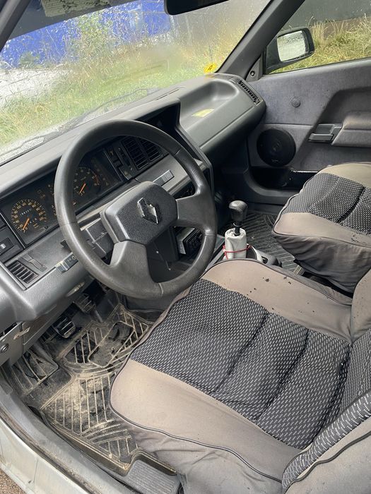 Продам Renault 21