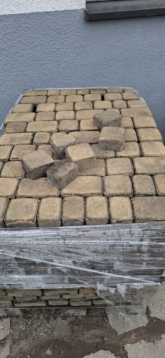 Kostka brukowa z rozbiórki