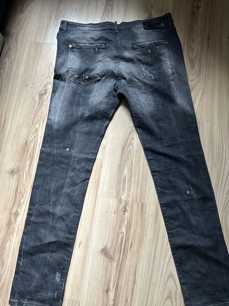 Spodnie meskie firmy Dsquared2