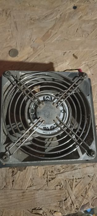Продам вентилятор MU1238A-11B