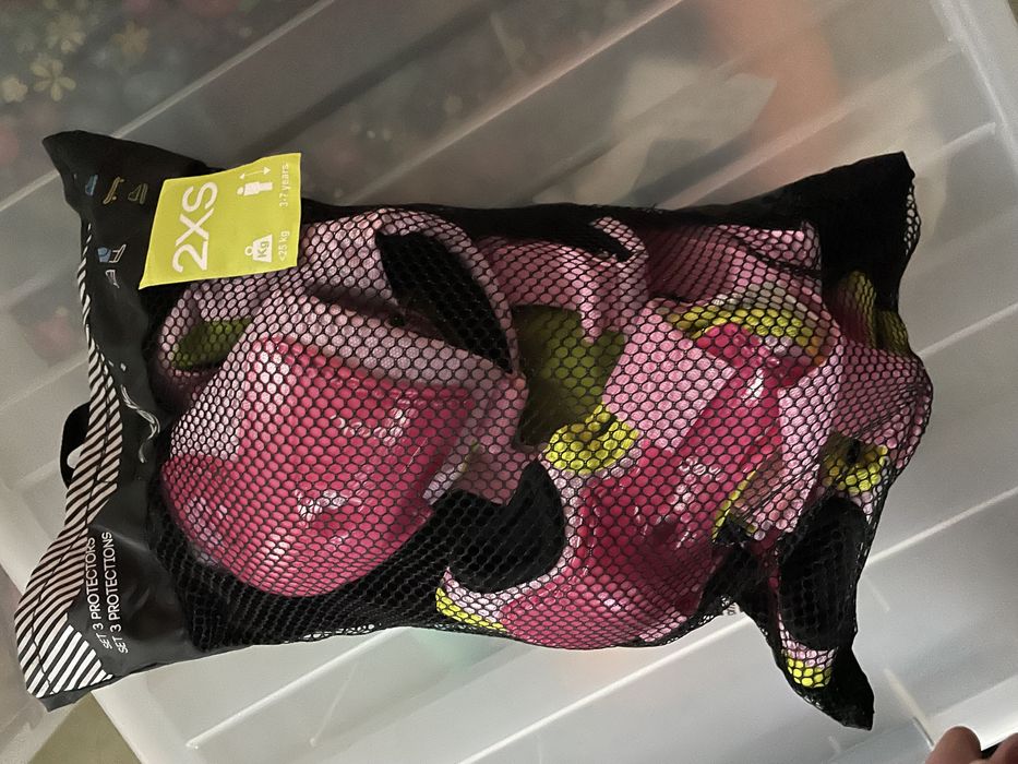Vendo conjunto patins de menina / proteção