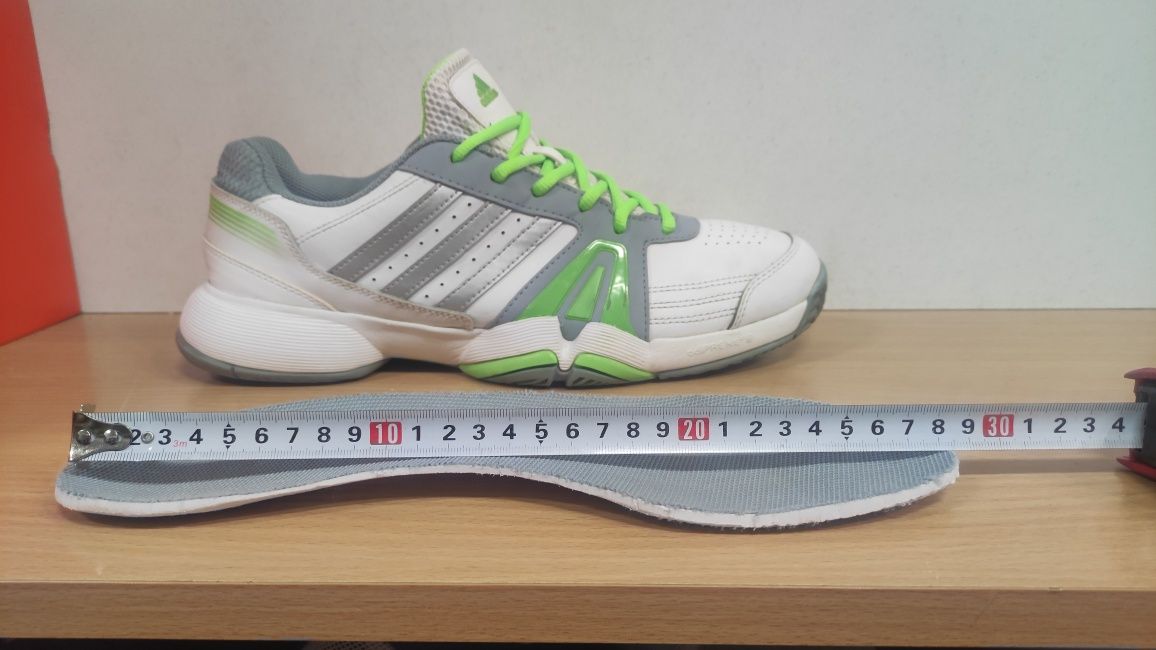 Adidas 44 p/28,5 см кожанные кроссовки оригинал