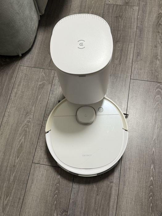 Робот-пилосос ECOVACS DEEBOT OZMO T9 PLUS (DLX13-54)