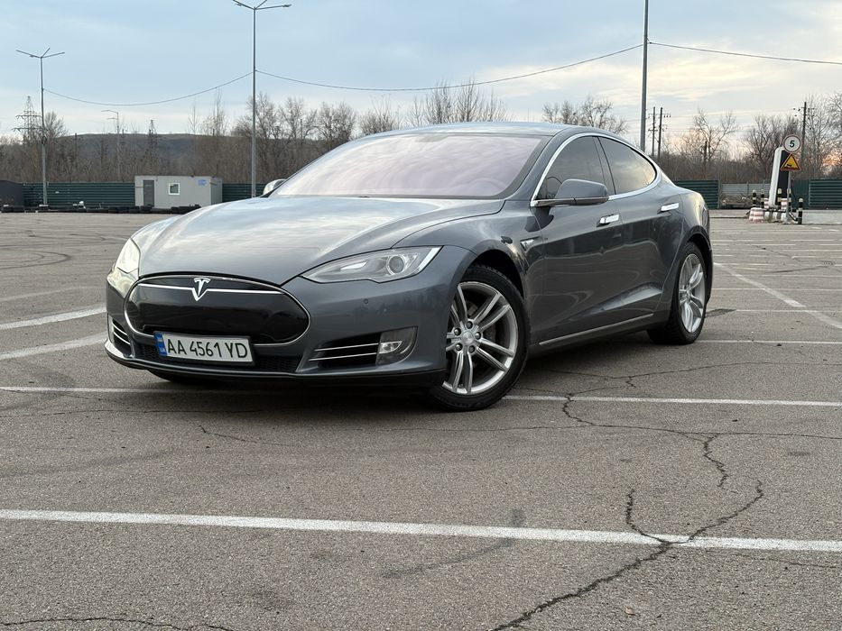 Продам Tesla model S
