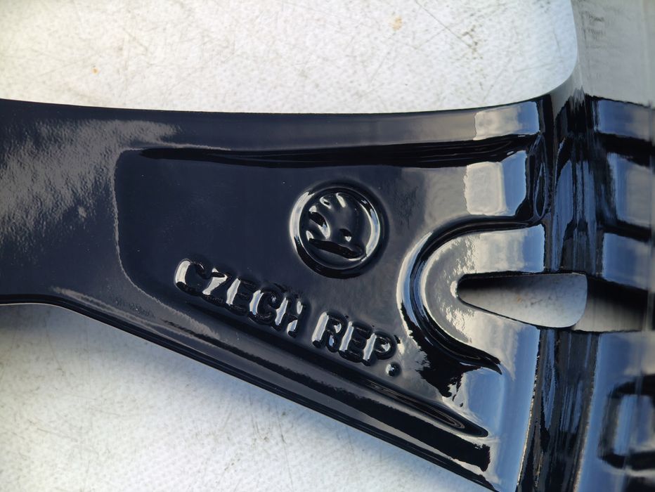 felgi skoda octavia iii iv kodiaq superb iii 3v0 18 oryginał tel.5091