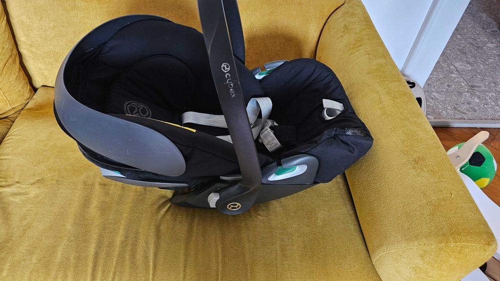 Cybex Cloud Z2 i-Size Fotelik Samochodowy 0-13 kg Deep Black z 2023 r.