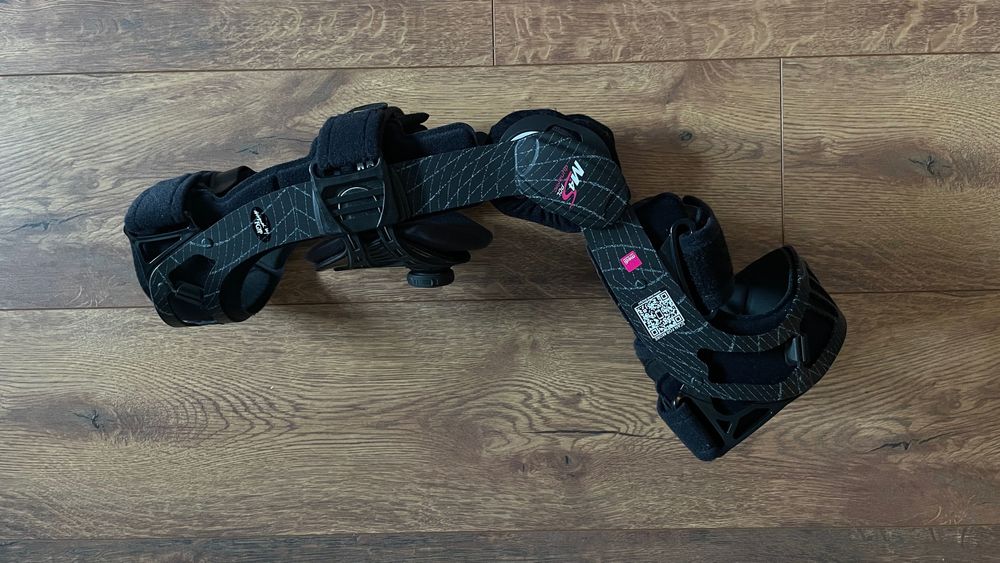 Orteza PCL - MEDI M.4S DYNAMIC Orteza Więzadła Krzyżowe Tylne, Łąkotka