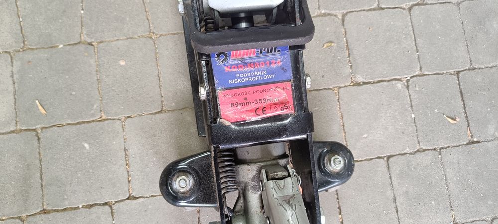 Podnośnik lewarek żaba samochodowa