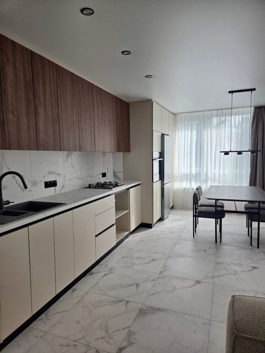 Продається 2 кімнатна квартира на пр. Цегельний