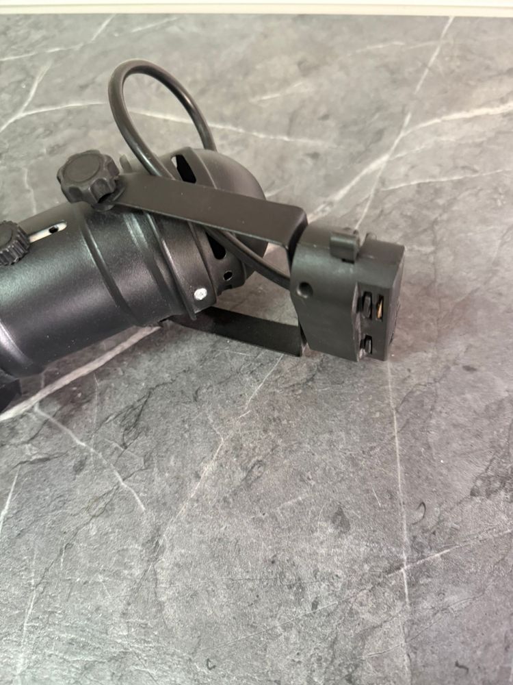 Foco LED para Trilho Cinema Movie 1XGU10 Monofásico