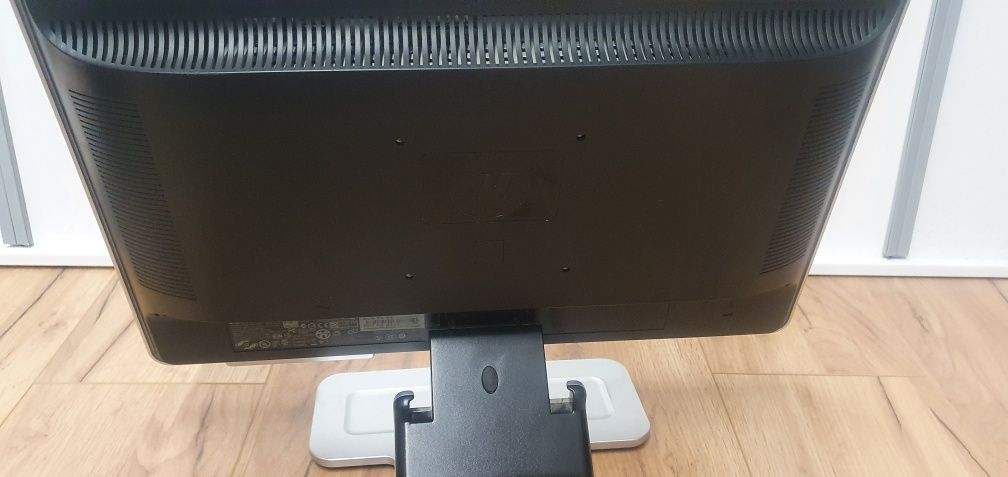 Monitor ekran HP W2007V 20 cali STAN IDEALNY GE253AA