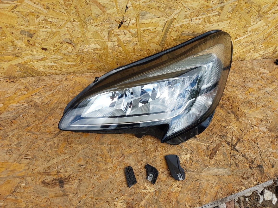 Lampa Opel Corsa E LED lewa