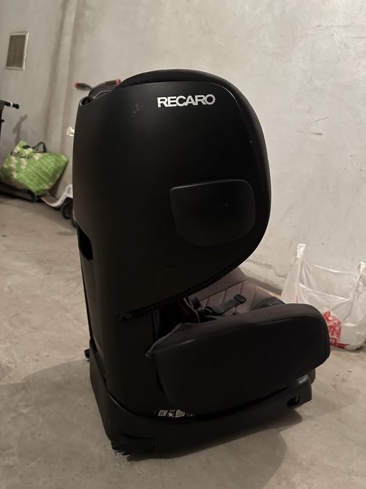 Автокрісло RECARO