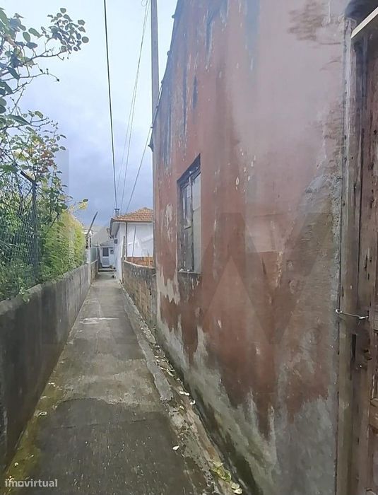 Moradia para reabilitar próximo á ponte do Freixo