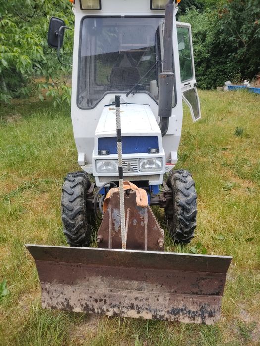 Traktor ogrodowy