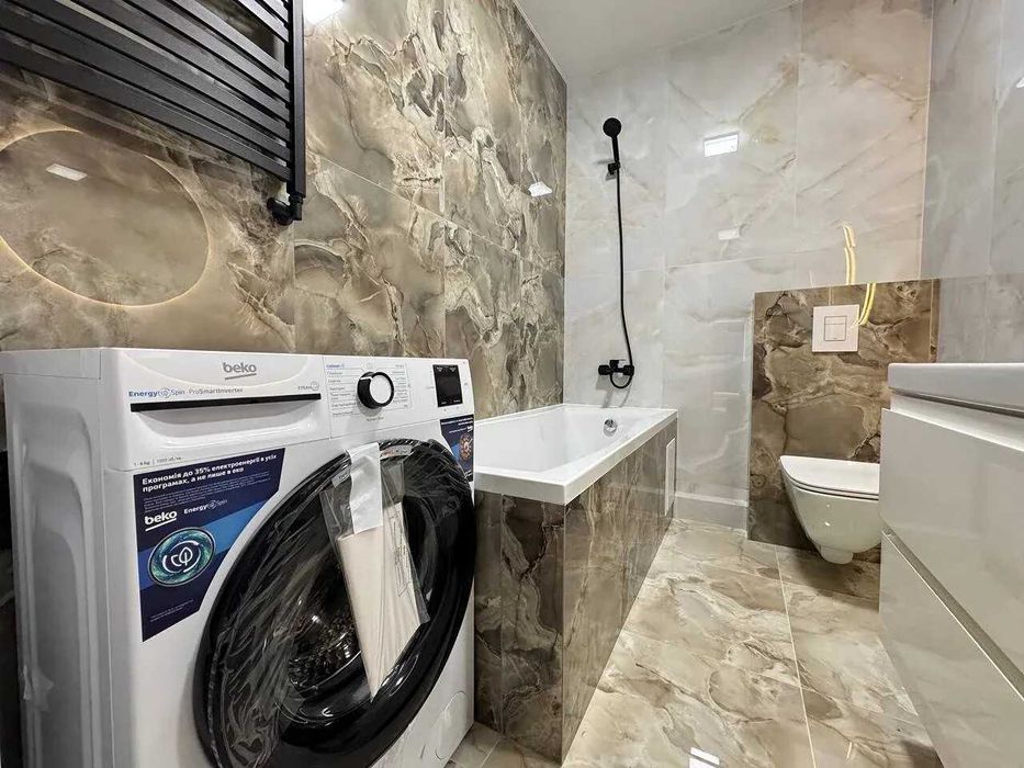 Двокімнатна з балконом поруч поруч університету