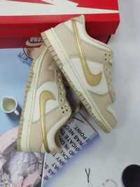 Duunk Low Gold Swoosh 38