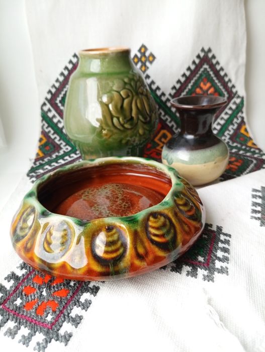 Українська вінтажна колекційна майоліка: глечики, кухлики, вазочки,