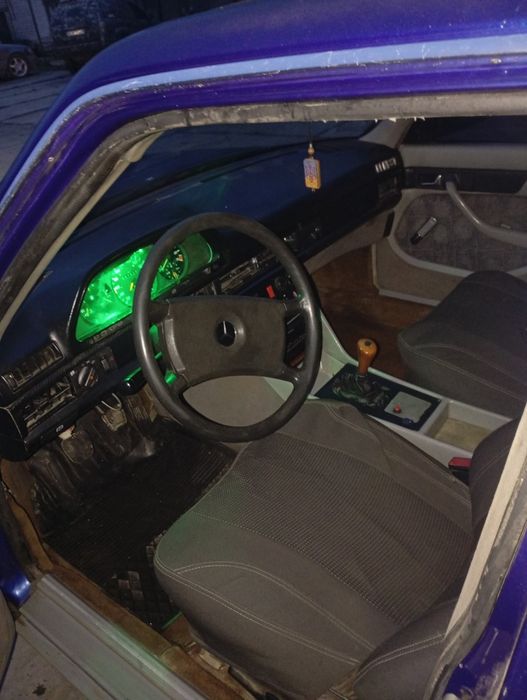 Продам Мерседес w126 шейховоз.