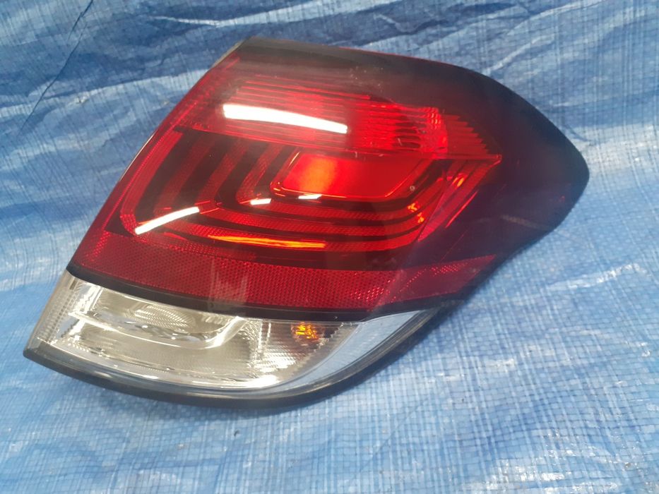 Citroen C4 II Lift lampa tylna Prawa Oryginał Europa Idealna