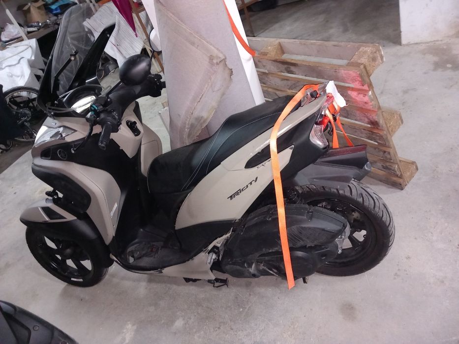 Yamanha tryciti 125 sinistrada