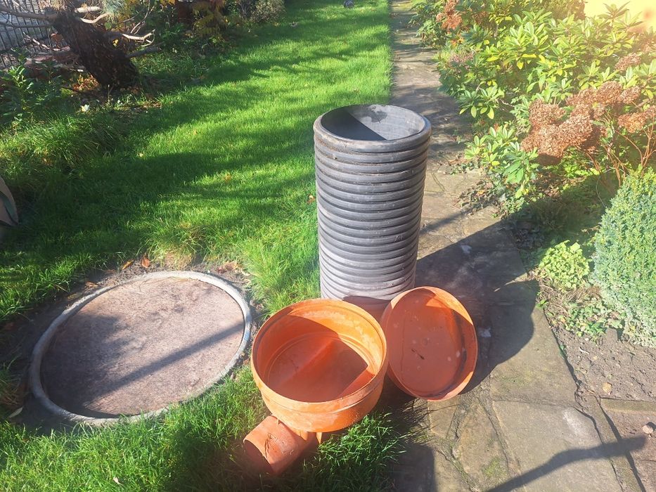 Studzienka kanalizacyjna  przelotowa 400