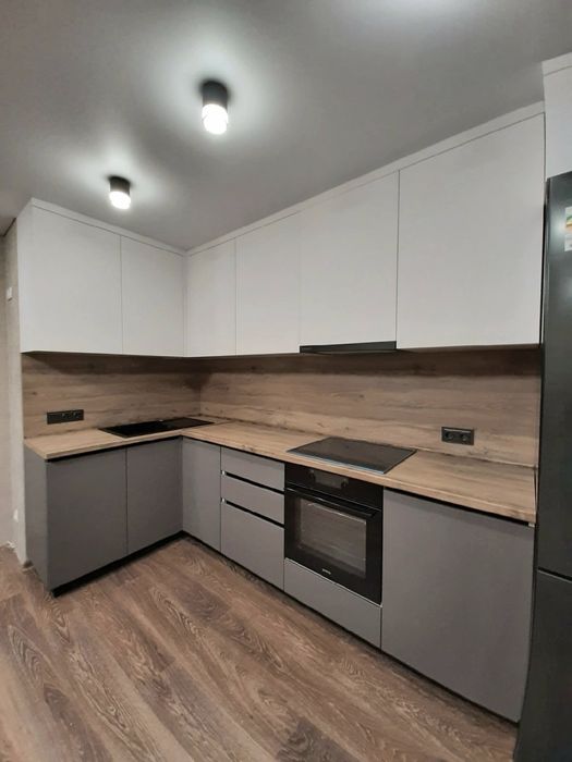 КУХНІ під замовлення РОЗСТРоЧКА.Шкафы купе, детские, прихожие