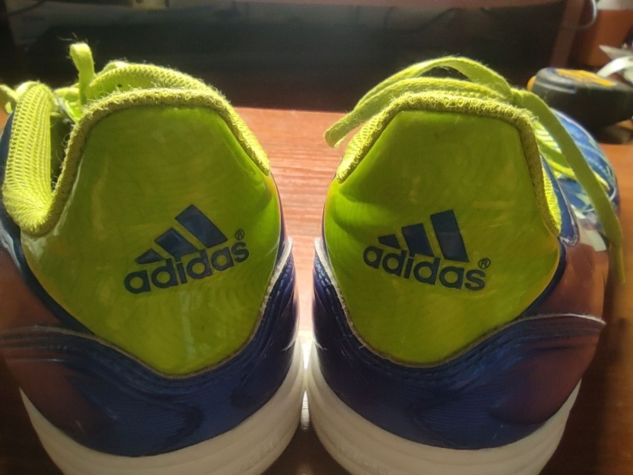 Кросівки Adidas р. 40