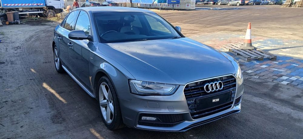 Audi A4 Limousine Audi A4 B8 lift sline automat anglik