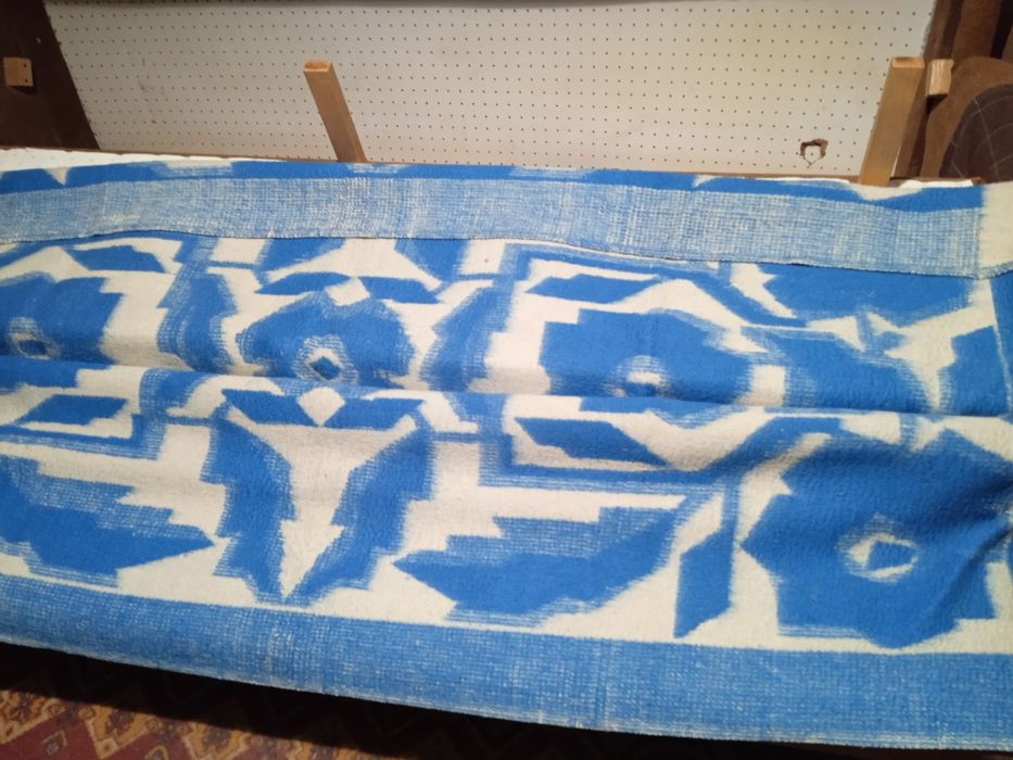 Одеяло шерстяное б.у полуторноее