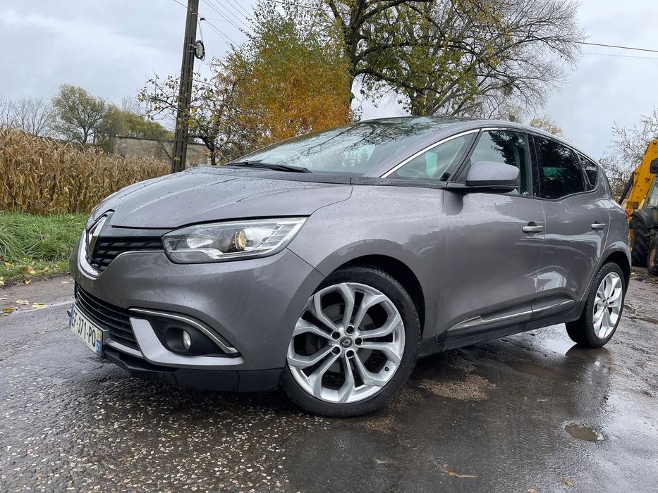 Renault Scenic IV_2016 ROK_1.5 DCI_Navi,Alufelgi,Hak,Kamera_Niski przebieg_2 Karty!