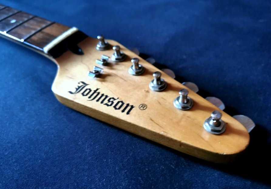 Guitarra eléctrica Johnson Strat
