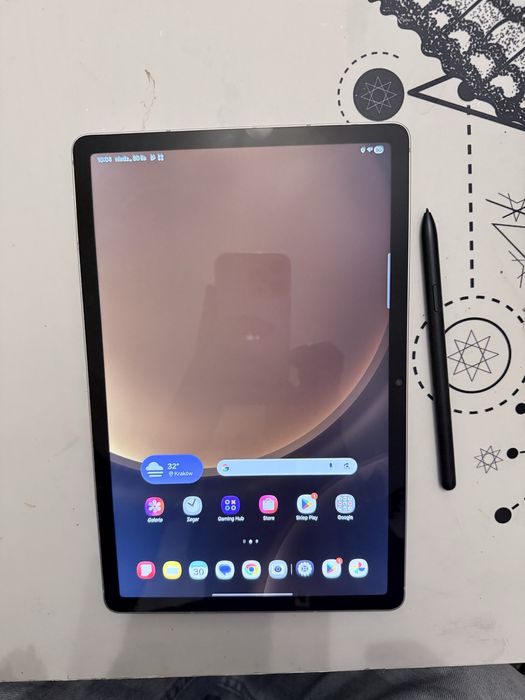 Samsung Galaxy TAB S9 FE 6/128GB - stan bardzo dobry, etui, s pen