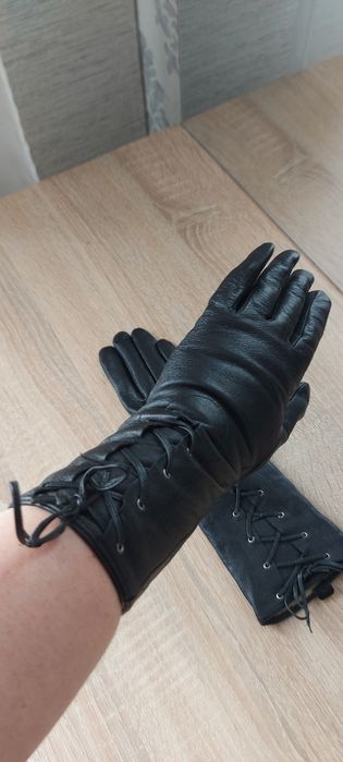 Перчатки ,кожа отличного качества.
Чуть утепленные