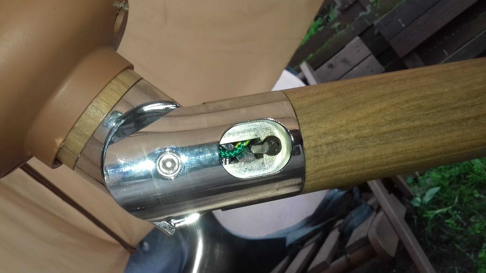 parasol p.słoneczny uszkodzony śr.300